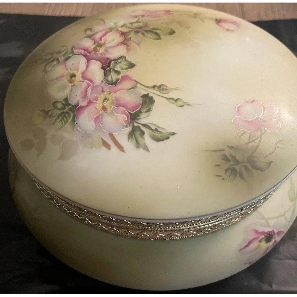 Vintage Nippon Hand Painted Covered Jewelry Trinket Powder Box